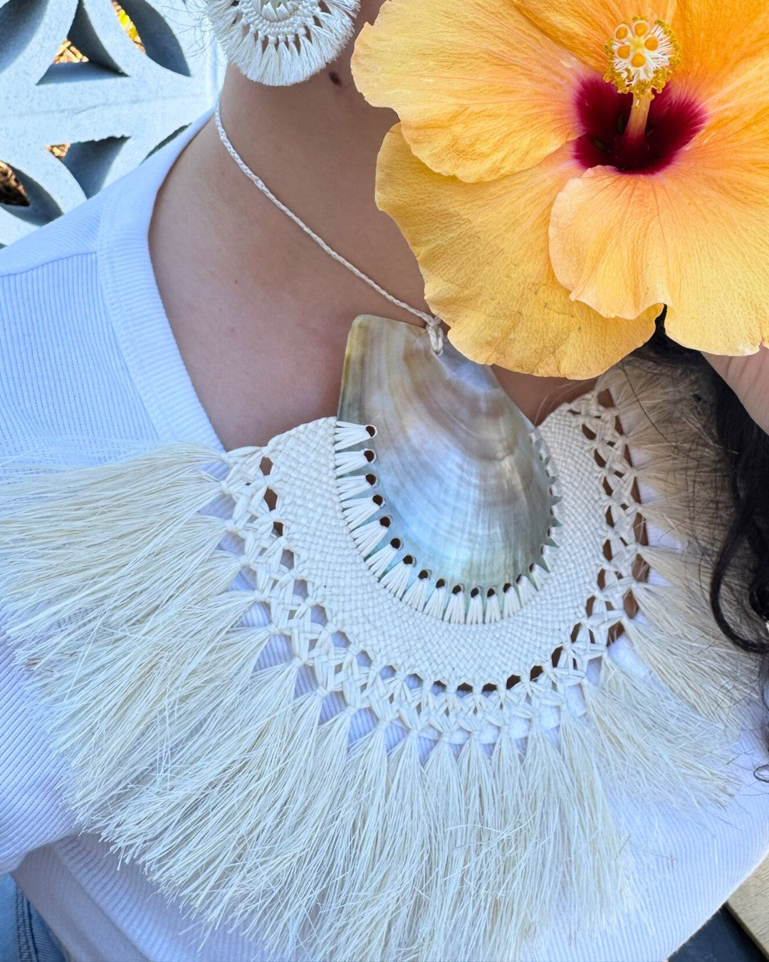 Cook Islands Handmade Rito Necklace In Natural