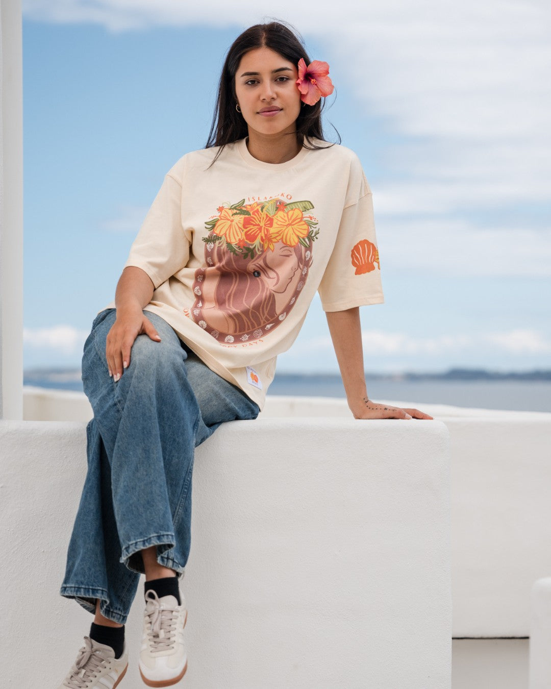 Flower Eis Happy Days Oversized T-Shirt - Lemon Yellow &amp; Milk Choc - Sitting