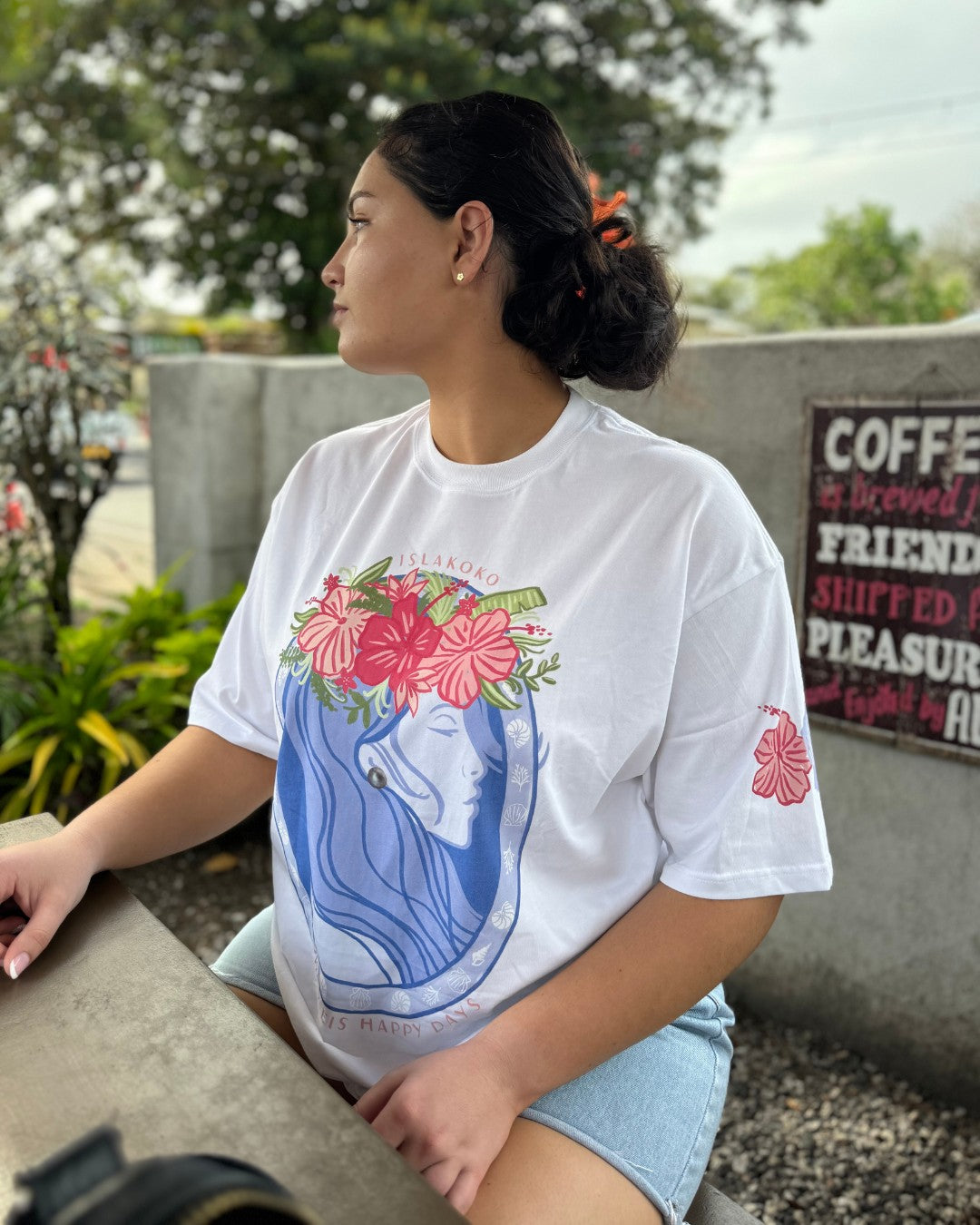 Flower Eis Happy Days Oversized T-Shirt - White &amp; Cornflower Blue - Sitting