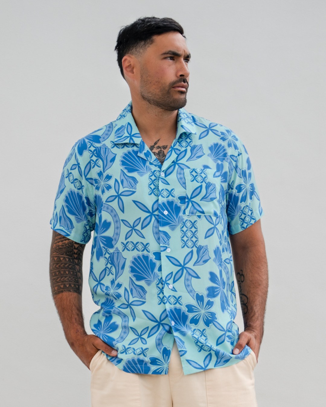 Kanoa Mens Island Shirt - Island Paradise Lagoon - Front