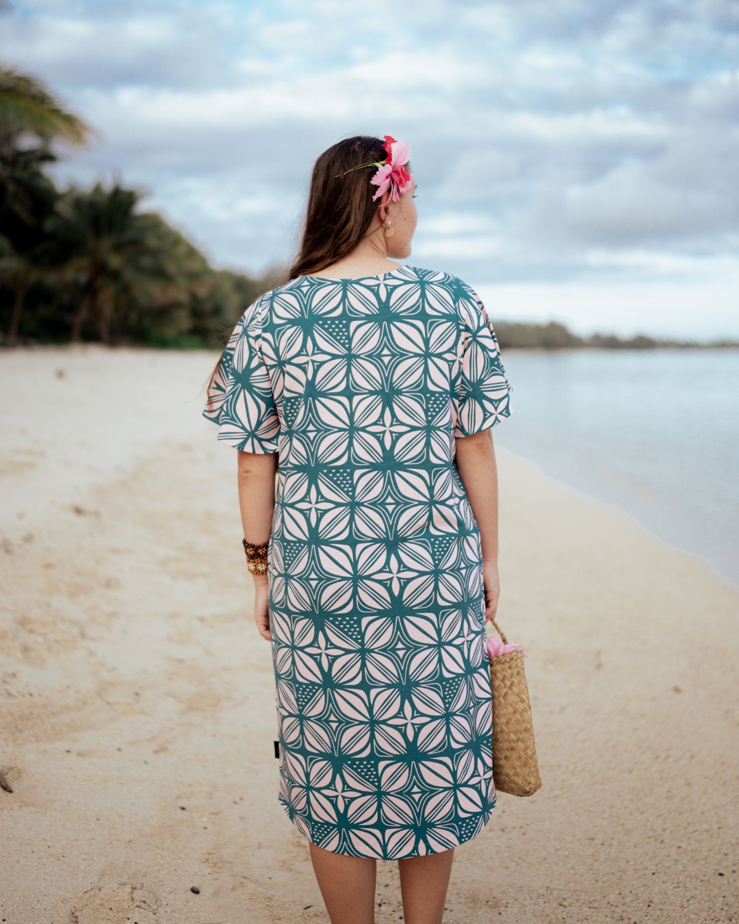 Shop Lulu Womens T Shirt Island Dress - Peach - ISLAKOKO